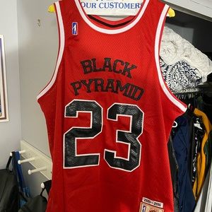 Black Pyramid Jersey